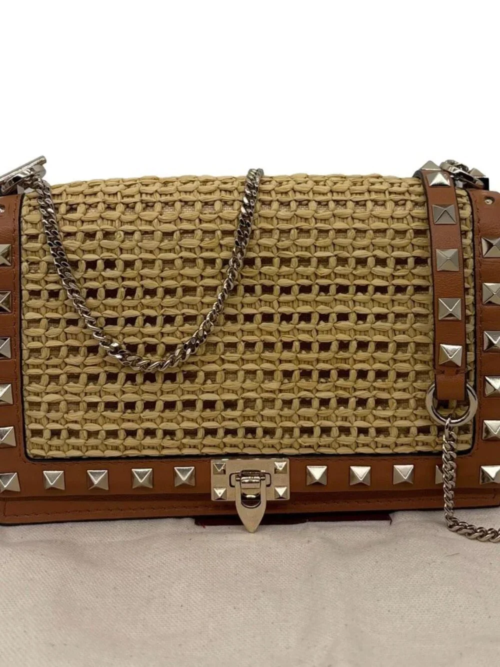 Valentino  Garavani Rockstud Raffia Wallet On Chain Crossbody Bag Tan